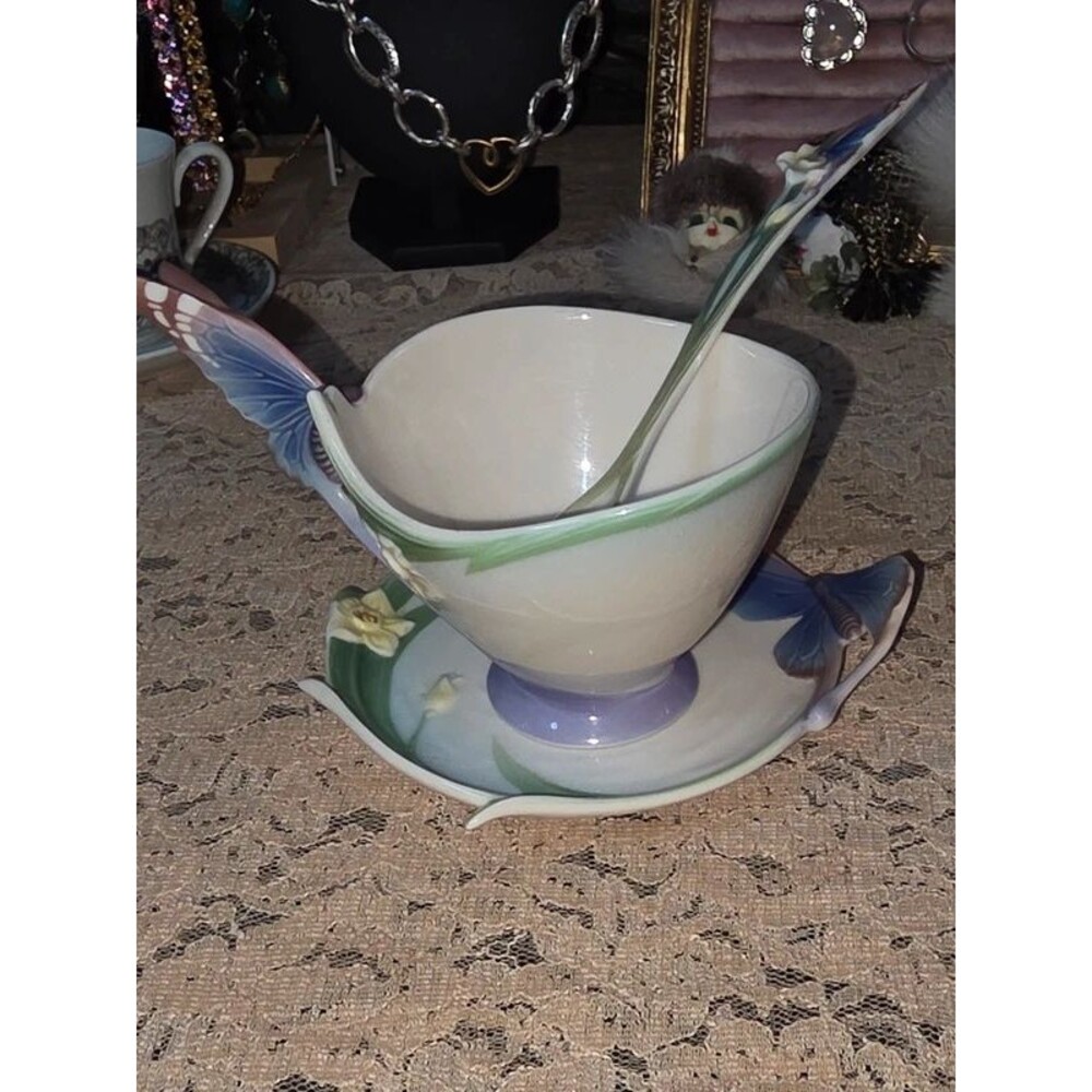 Franz Vintage Butterfly tea cup set *callout